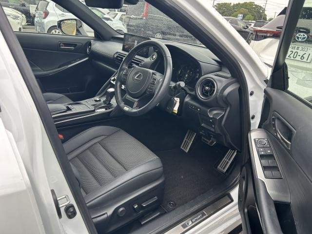 Ref:AUX-20280995 LEXUS IS 2023 - Image 3