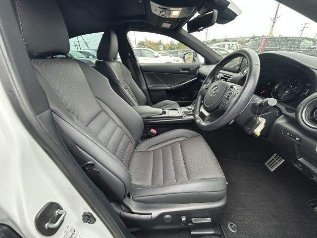 Ref:AUX-20280995 LEXUS IS 2023 - Image 10