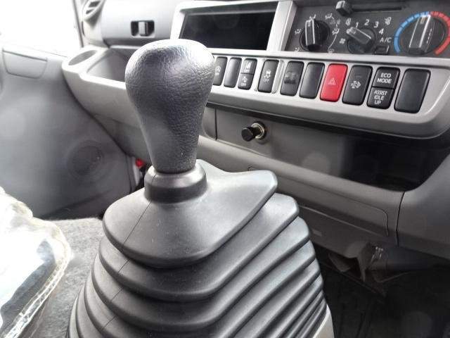 Ref:AUX-20309781 HINO DUTRO 2023 - Image 16