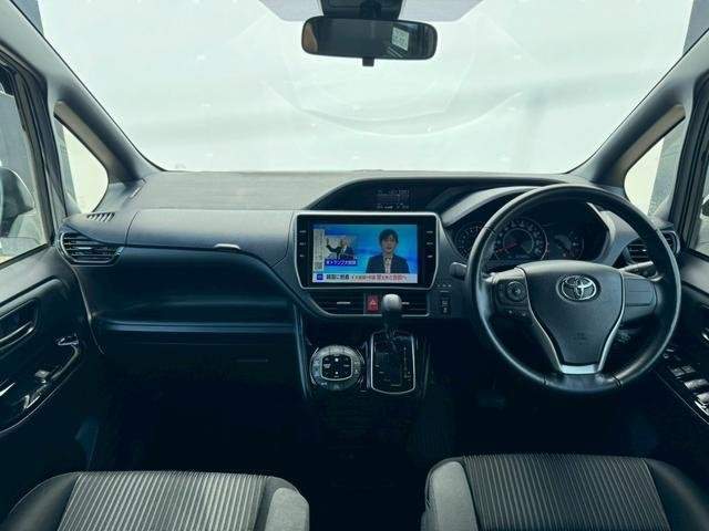 Ref:AUX-20329318 TOYOTA VOXY 2018 - Image 2