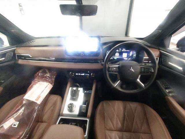 Ref:AUX-20330383 MITSUBISHI OUTLANDER PHEV 2024 - Image 3