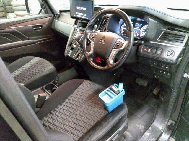 Ref:AUX-20330653 MITSUBISHI DELICA D:5 2023 - Image 3