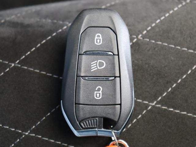 Ref:AUX-20395587 PEUGEOT 208 2022 - Image 8