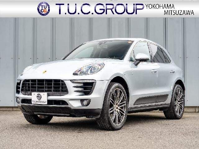 Ref:AUX-20427079 PORSCHE MACAN 2016