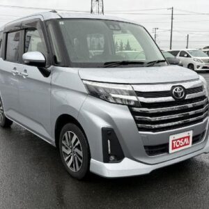 2021 Toyota Roomy silver gasoline used car Japan export