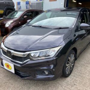 2018 Honda Grace silver hybrid used car Japan export