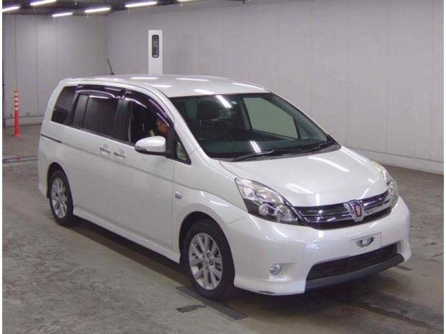 Ref:AUX-20456040 TOYOTA ISIS 2016