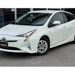 2016 Toyota Prius pearl hybrid used car Japan export