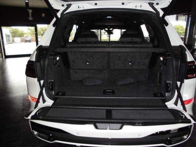 Ref:AUX-20507103 BMW X7 2025 - Image 19
