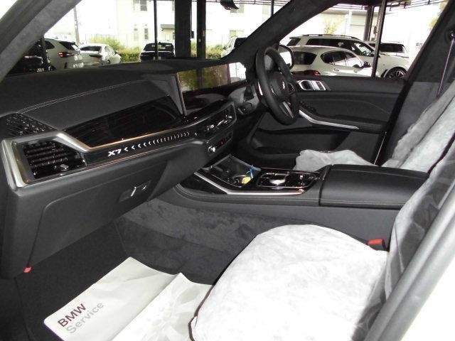 Ref:AUX-20507103 BMW X7 2025 - Image 6