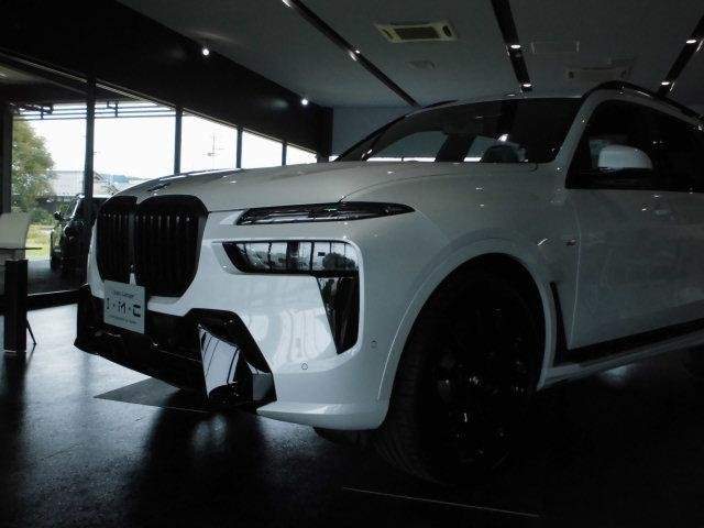Ref:AUX-20507103 BMW X7 2025 - Image 9