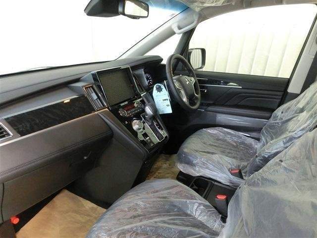 Ref:AUX-20521935 MITSUBISHI DELICA D:5 2025 - Image 3