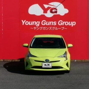 2015 Toyota Prius green hybrid used car Japan export