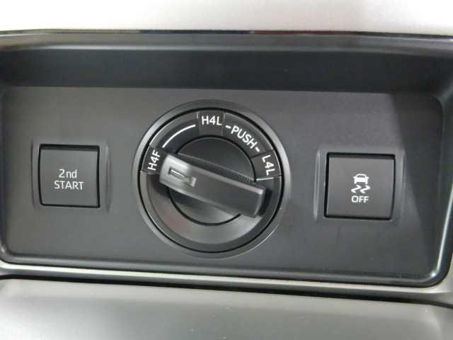 Ref:AUX-20537171 TOYOTA LAND CRUISER PRADO 2023 6 Ref:AUX-20537171 TOYOTA LAND CRUISER PRADO 2023 - Image 6