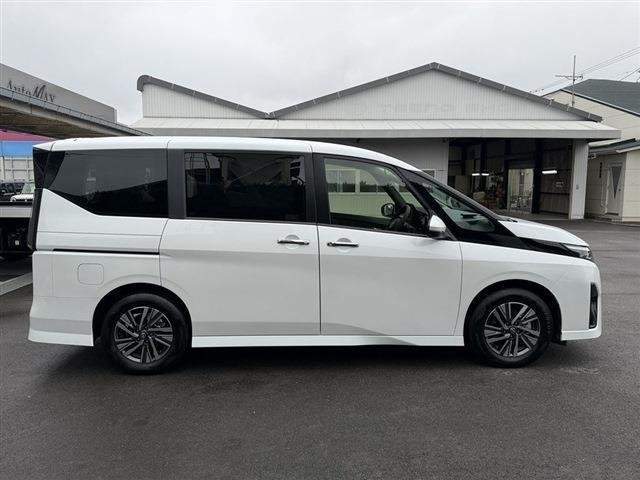 Ref:AUX-20551181 NISSAN SERENA 2025 - Image 4