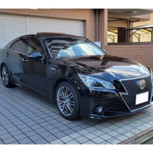 2013 Toyota Crown Hybrid black hybrid used car Japan export