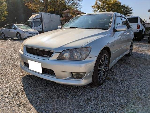 Ref:AUX-20584996 TOYOTA ALTEZZA 2005