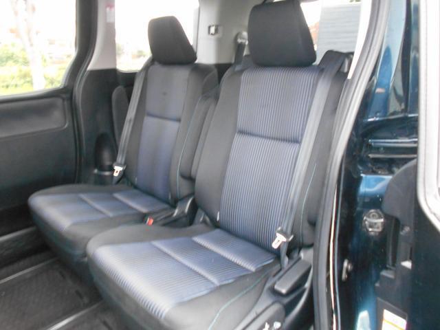 Ref:AUX-20585278 TOYOTA VOXY 2014 4 Ref:AUX-20585278 TOYOTA VOXY 2014 - Image 4