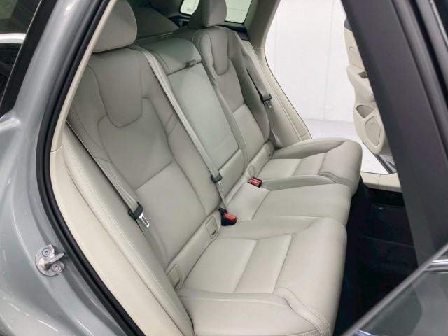 Ref:AUX-20590582 VOLVO XC60 2025 - Image 18