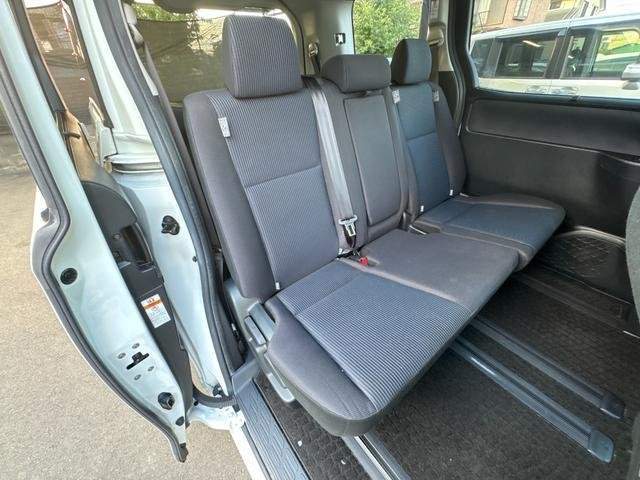 Ref:AUX-20602619 TOYOTA NOAH 2016 - Image 13