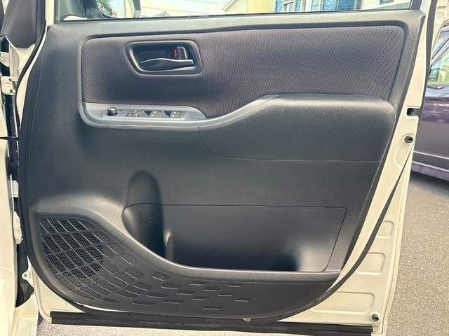 Ref:AUX-20602619 TOYOTA NOAH 2016 - Image 18