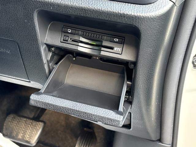 Ref:AUX-20602619 TOYOTA NOAH 2016 - Image 8