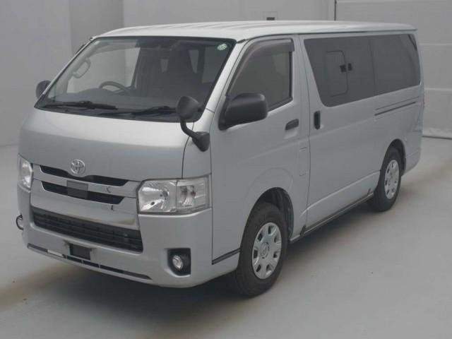 Ref:AUX-20612642 TOYOTA HIACE VAN 2018