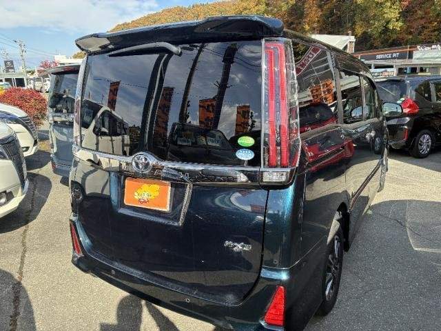 Ref:AUX-20626307 TOYOTA NOAH 2019 - Image 2