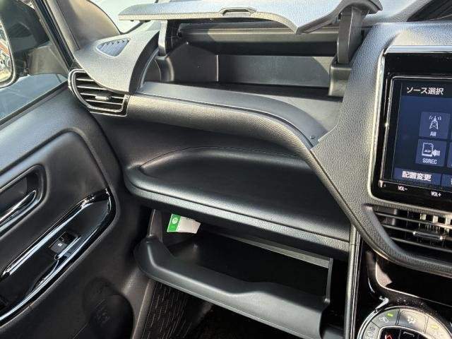 Ref:AUX-20626307 TOYOTA NOAH 2019 - Image 19