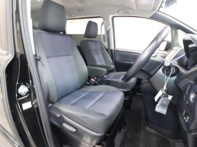 Ref:AUX-20672919 TOYOTA VOXY 2015 4 Ref:AUX-20672919 TOYOTA VOXY 2015 - Image 4