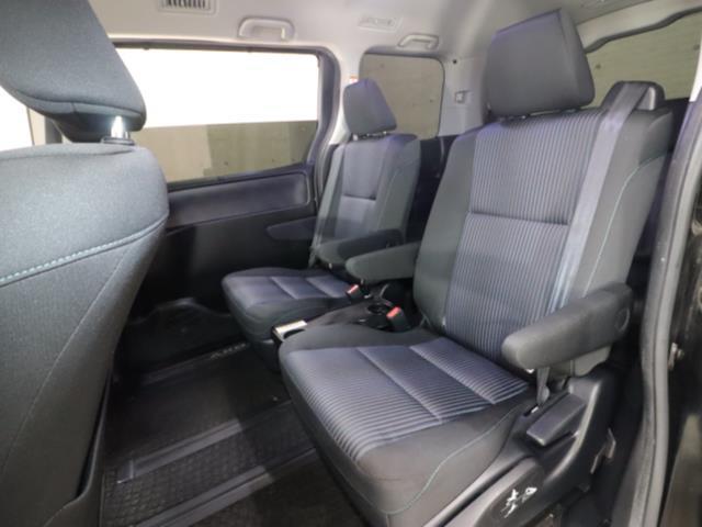 Ref:AUX-20672919 TOYOTA VOXY 2015 10 Ref:AUX-20672919 TOYOTA VOXY 2015 - Image 10