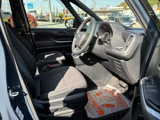 Ref:AUX-20711703 TOYOTA VOXY 2022 - Image 5