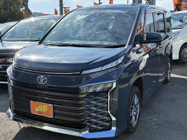 Ref:AUX-20711703 TOYOTA VOXY 2022