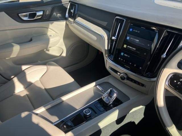 Ref:AUX-20719493 VOLVO V60 2023 - Image 17