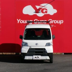 2018 Toyota Pixis Van white gasoline used car Japan export