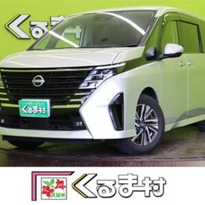 2023 Nissan Serena silver hybrid used car Japan export