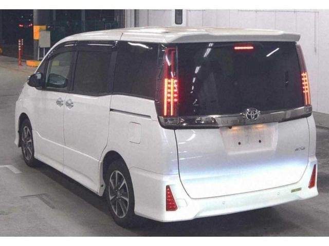 Ref:AUX-20783623 TOYOTA NOAH 2020 - Image 2