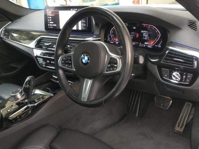 Ref:AUX-20787395 BMW 5 SERIES 2022 - Image 3