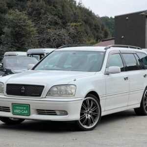 2002 Toyota Crown Estate white gasoline used car Japan export