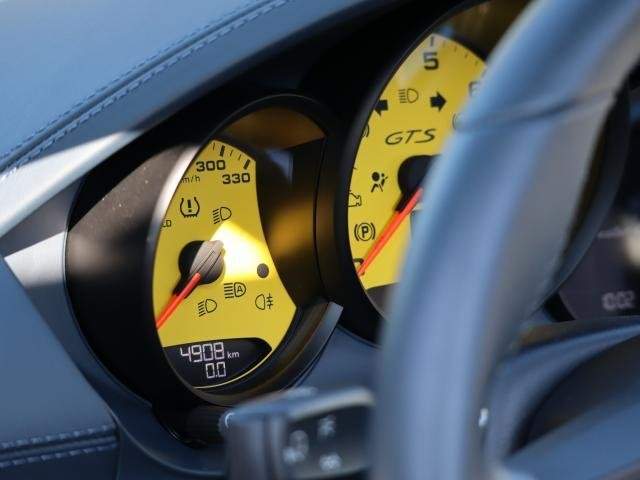 Ref:AUX-20810806 PORSCHE 718 BOXSTER 2024 - Image 12