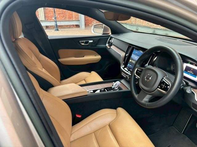 Ref:AUX-20816870 VOLVO V60 2023 - Image 12