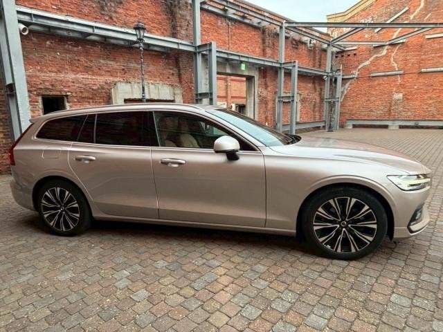 Ref:AUX-20816870 VOLVO V60 2023 - Image 8