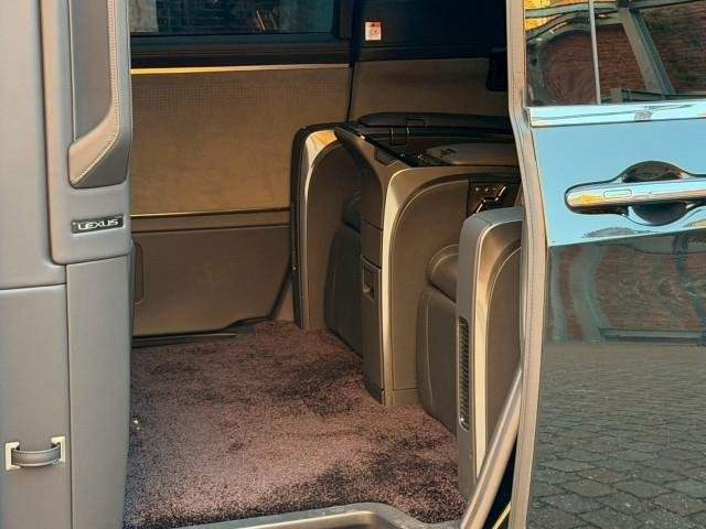 Ref:AUX-20820396 LEXUS LM 2024 - Image 7