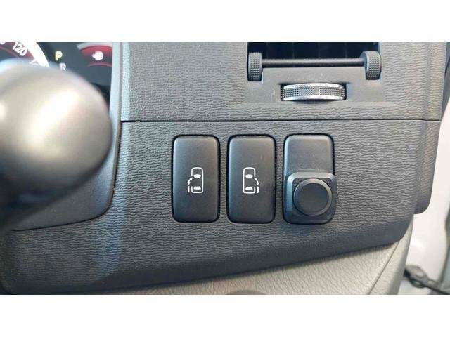 Ref:AUX-20828403 TOYOTA ISIS 2010 - Image 7