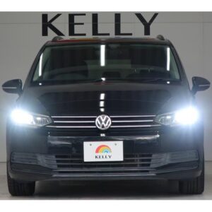 2016 Volkswagen Golf Touran black gasoline used car Japan export