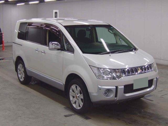 Ref:AUX-20882141 MITSUBISHI DELICA D:5 2009