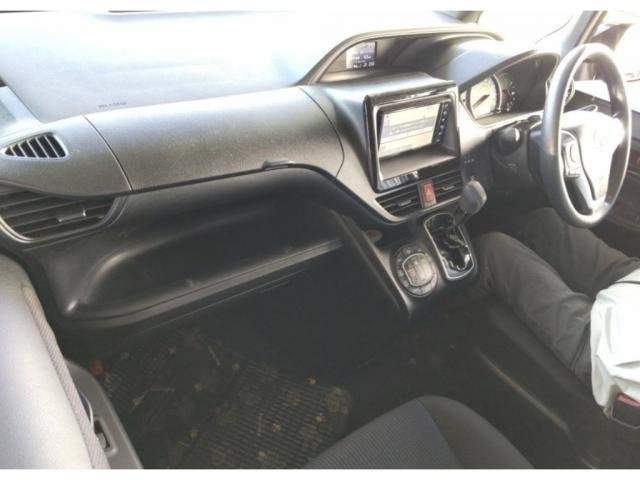 Ref:AUX-20888999 TOYOTA VOXY 2019 - Image 3