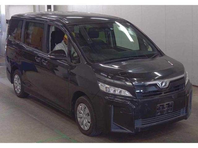 Ref:AUX-20888999 TOYOTA VOXY 2019