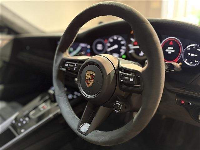 Ref:AUX-20900292 PORSCHE 911 2024 - Image 19