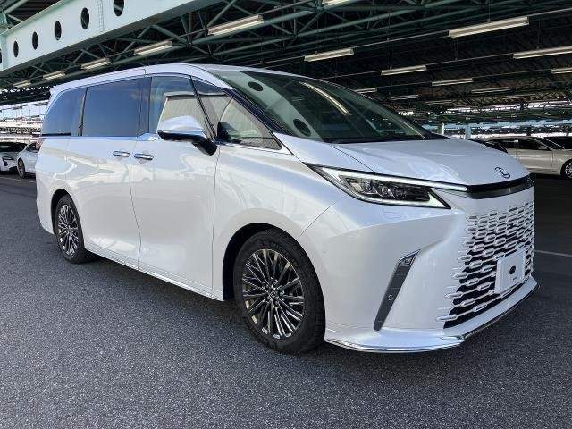 Ref:AUX-20923786 LEXUS LM 2024